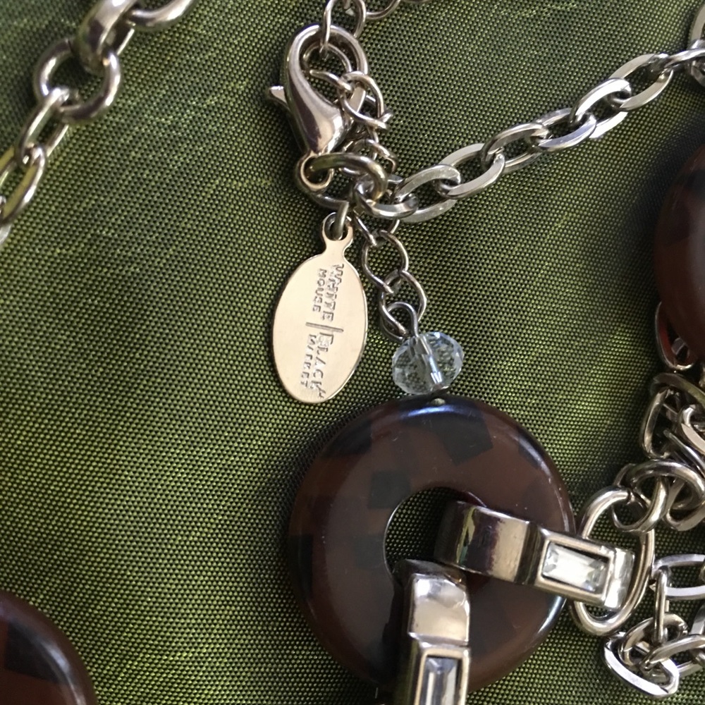 White House/Black Market. 18” Necklace Silver Tone